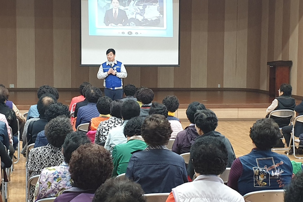 [도로교통안전캠페인] 넥센타이어, 노인 도로교통안전 교육 실시